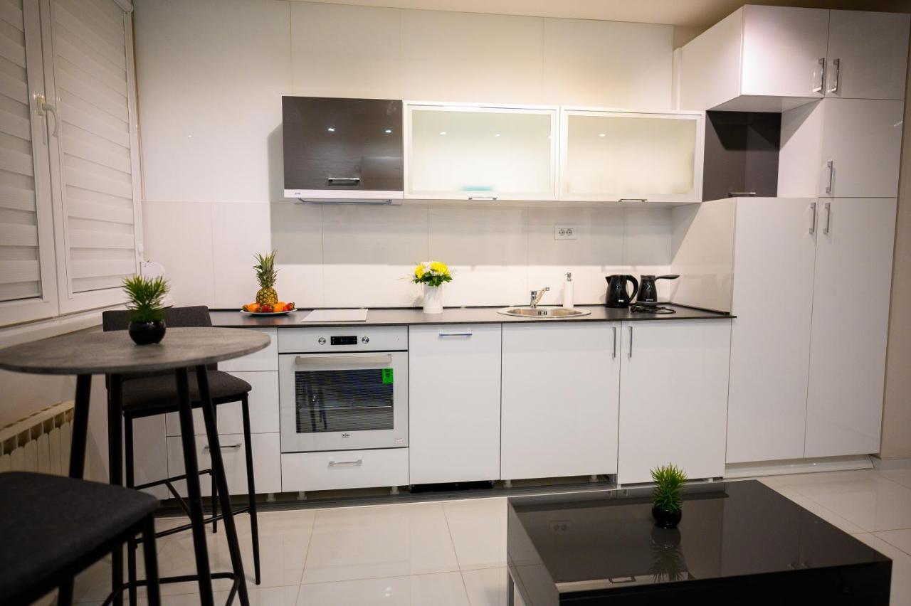 Apartman Nataly Ni Exterior foto