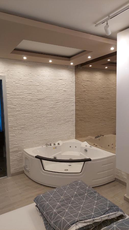 Apartman Nataly Ni Exterior foto